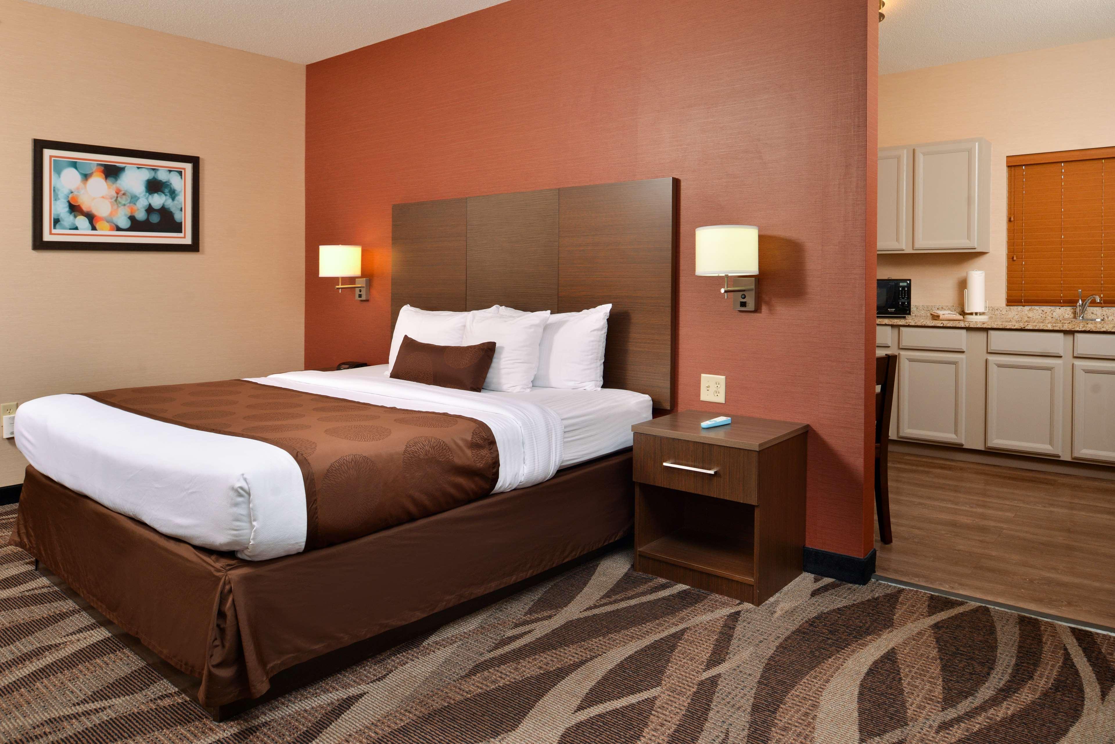 Best Western Plus University Inn Olean Exterior photo