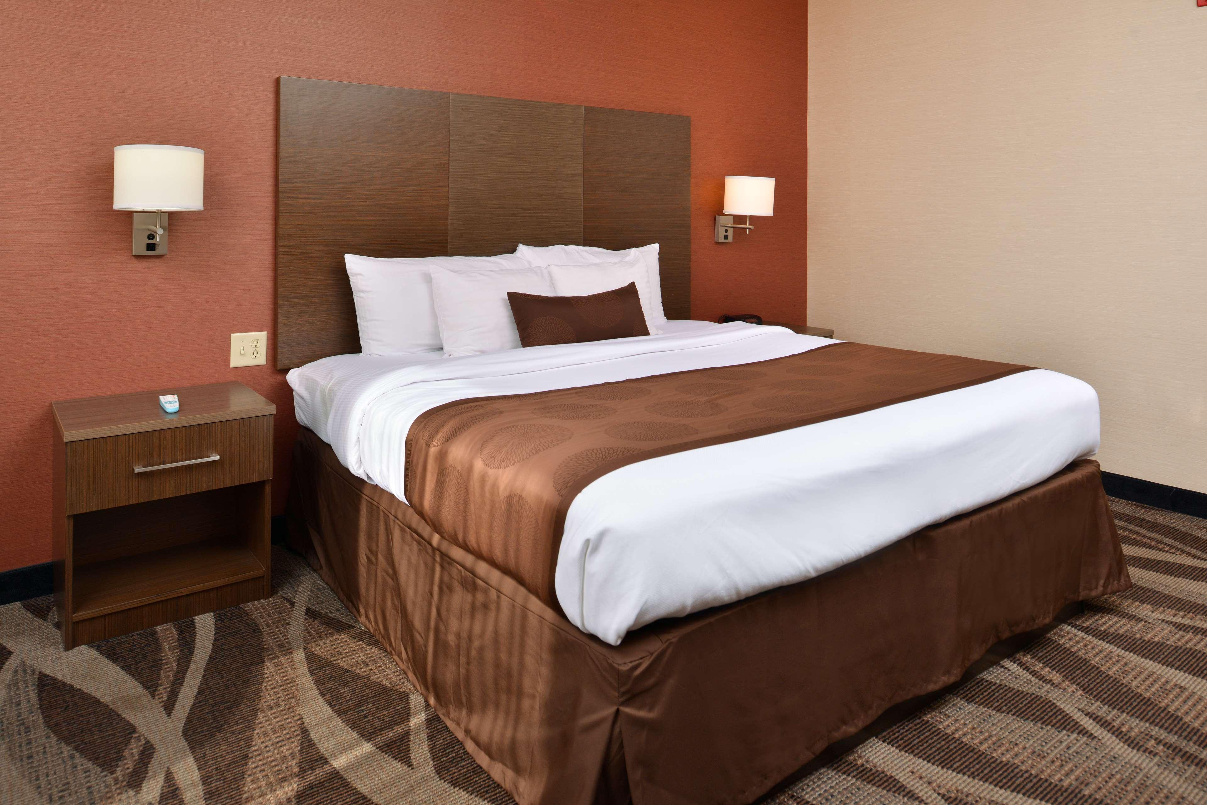 Best Western Plus University Inn Olean Exterior photo