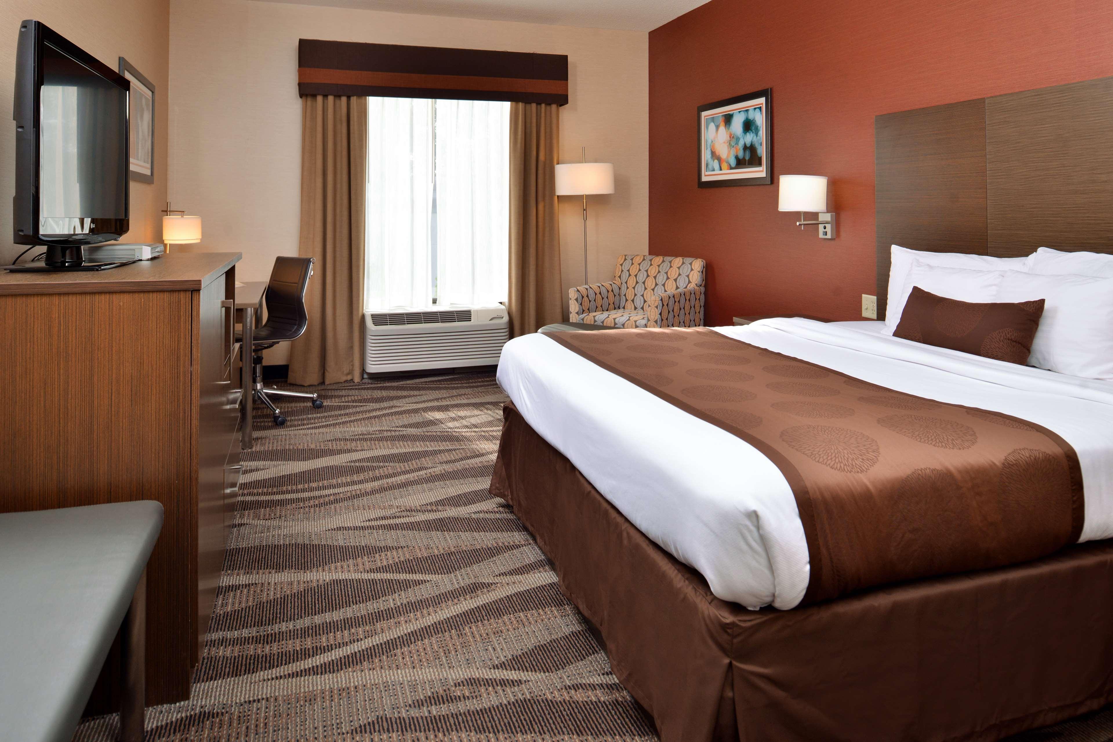 Best Western Plus University Inn Olean Exterior photo