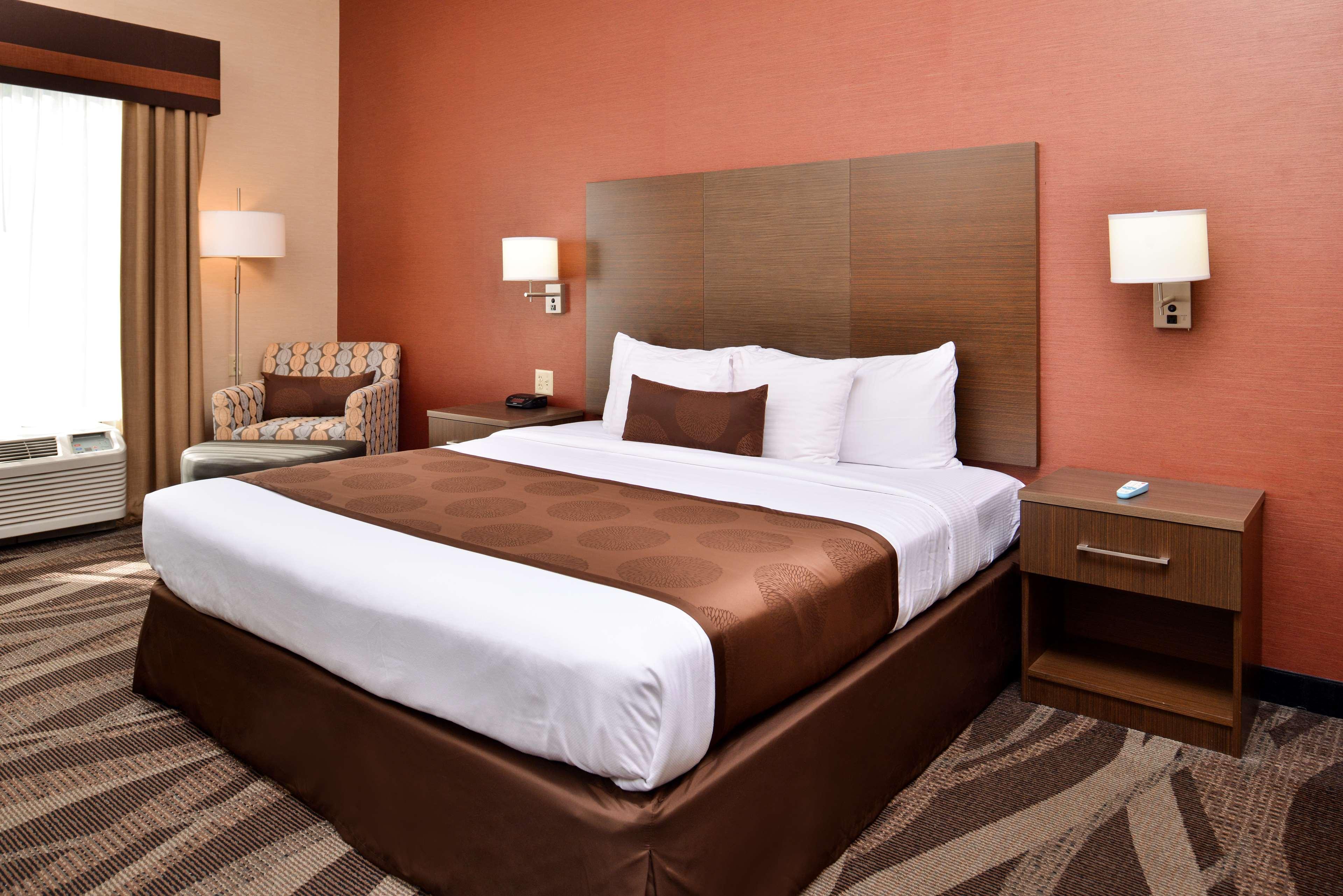 Best Western Plus University Inn Olean Exterior photo